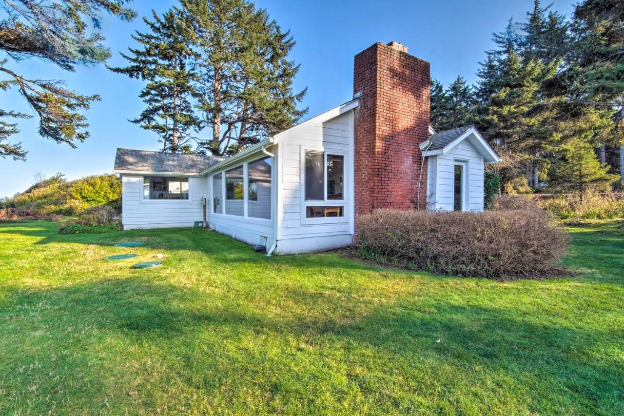 Cliffside Lighthouse Beach Home With Ocean View Coos Bay Exterior photo